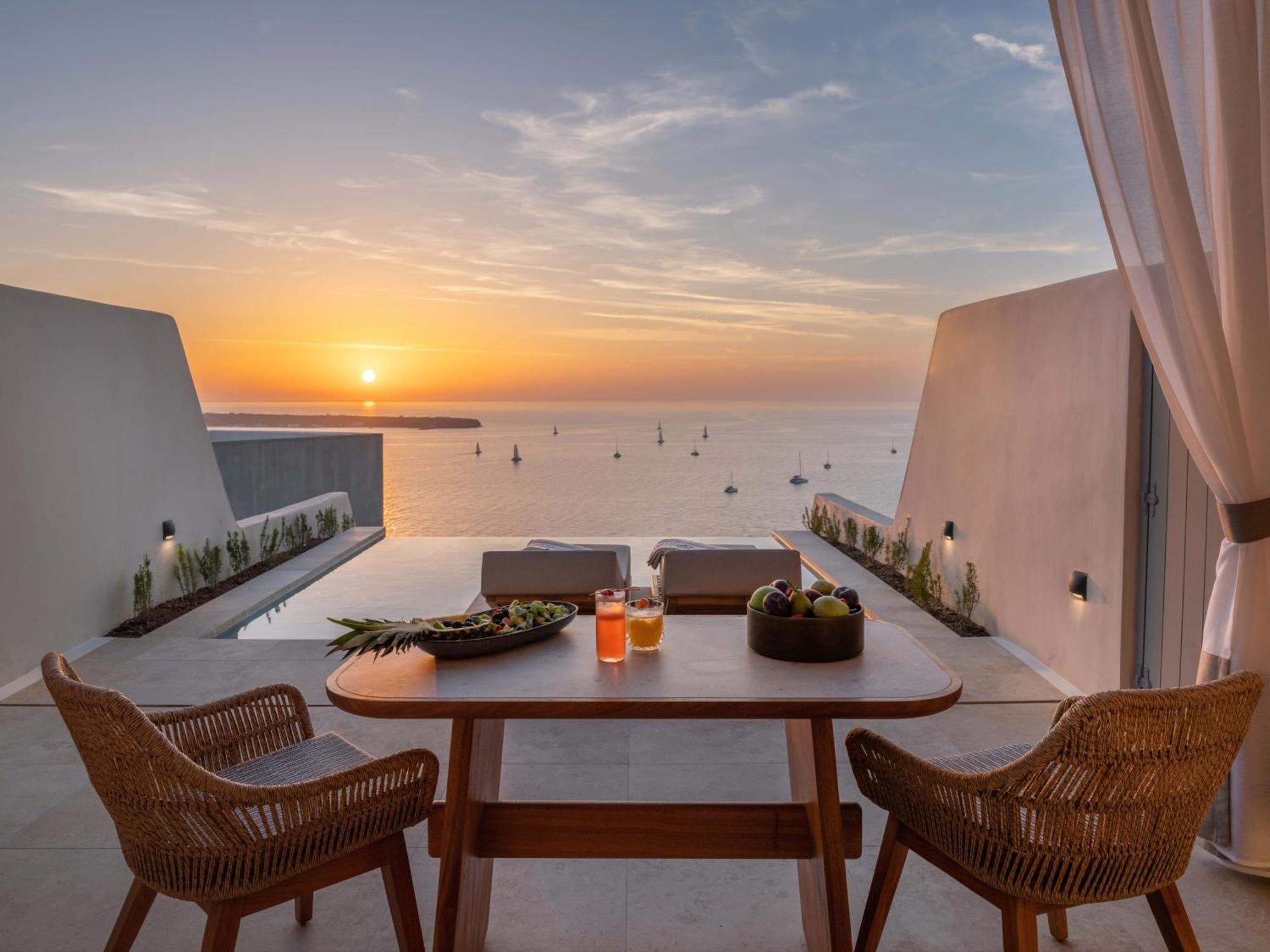 Santo Mine Oia Suites Екстериор снимка