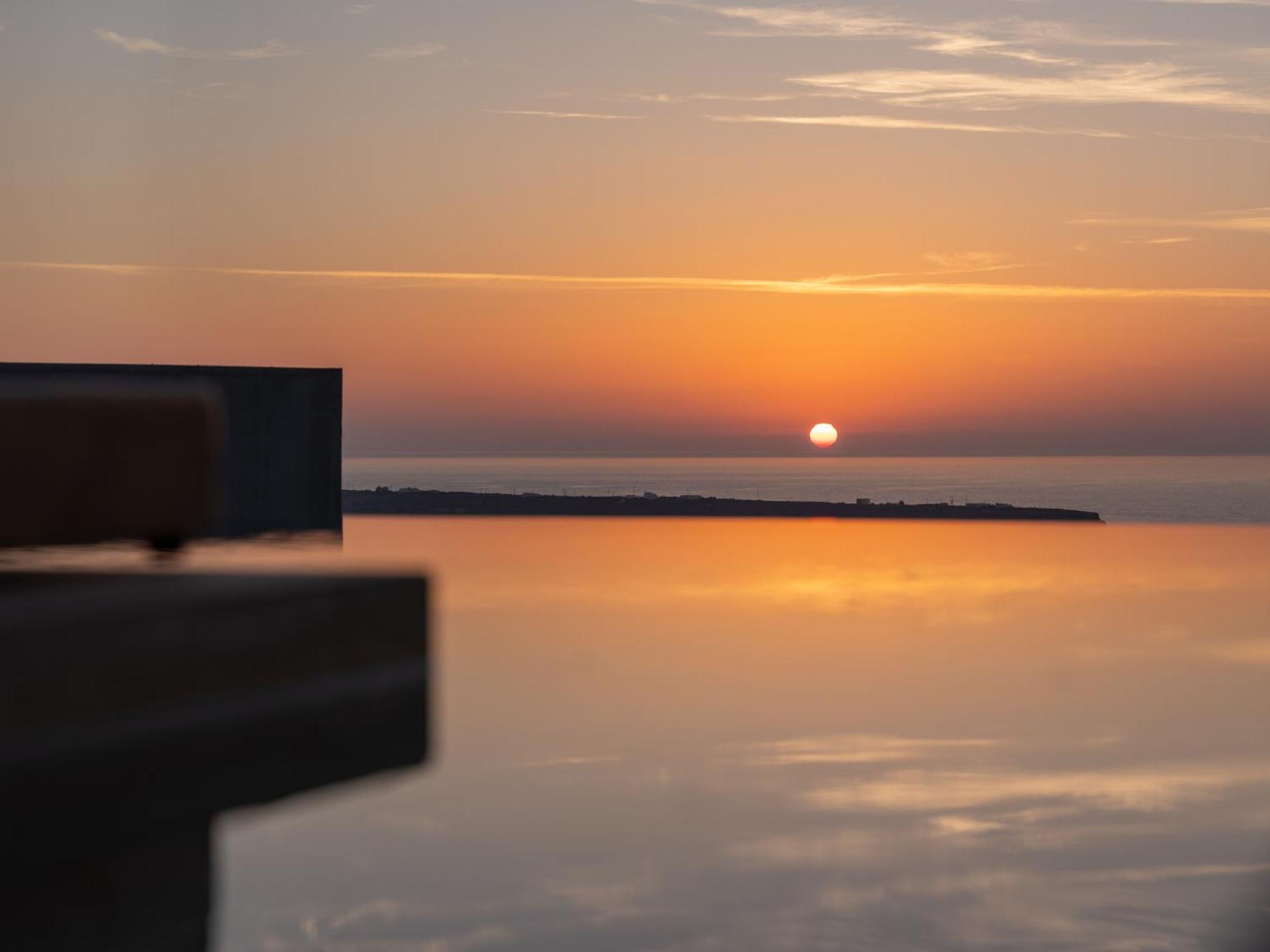 Santo Mine Oia Suites Екстериор снимка