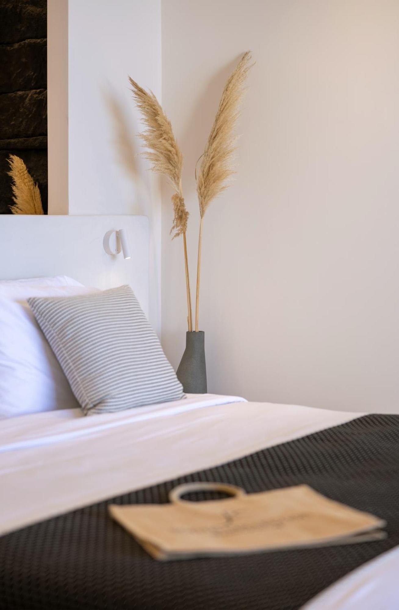 Santo Mine Oia Suites Екстериор снимка